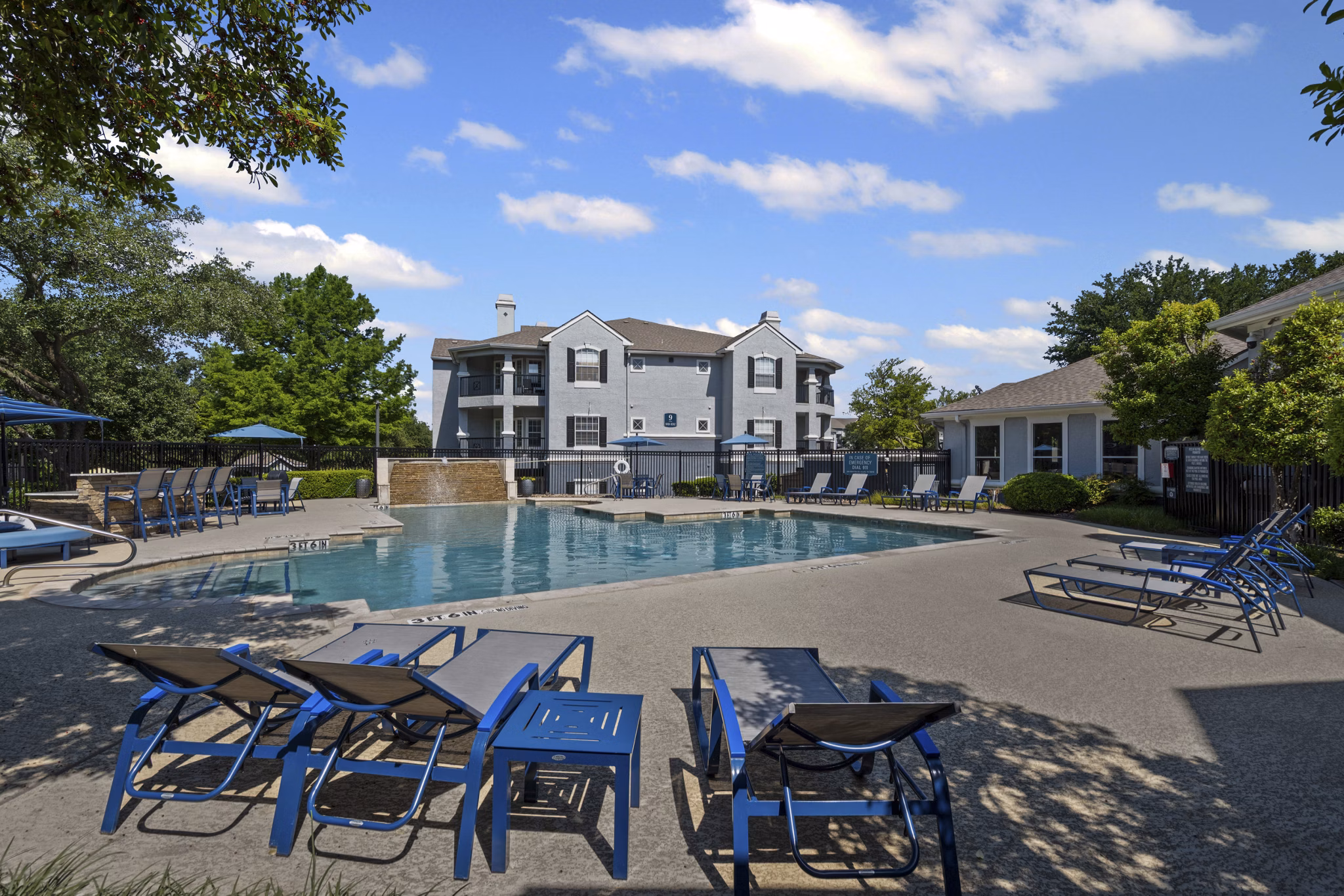pool at Benton Pointe Apartments