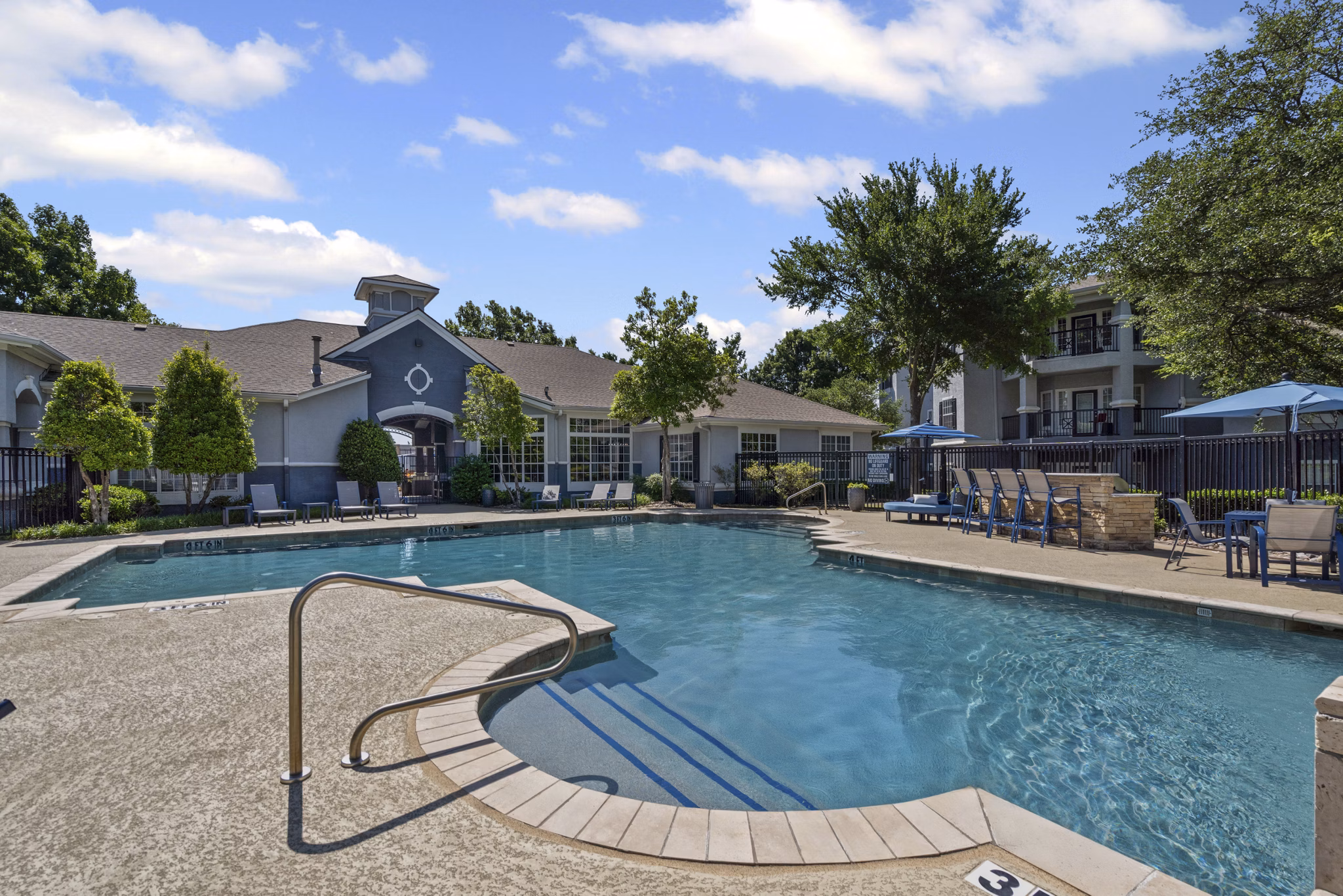 pool at Benton Pointe Apartments