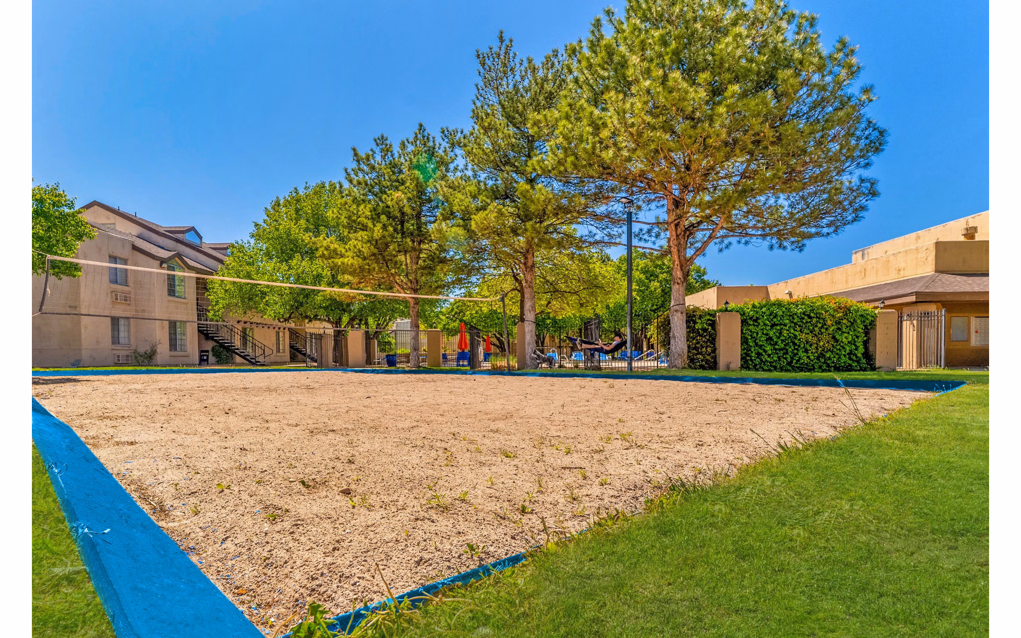 sport court at Union 505 Apartments