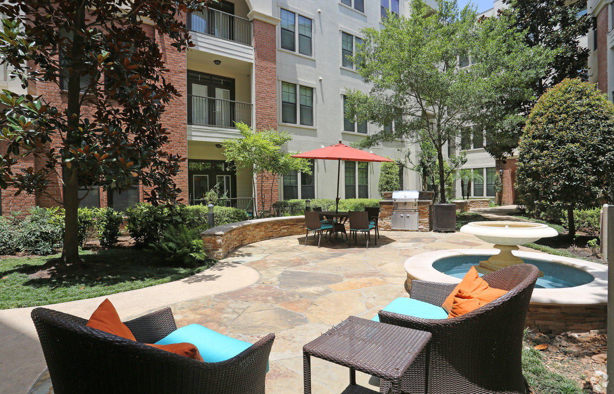 Braeswood Place Houston Tx 3 of 12