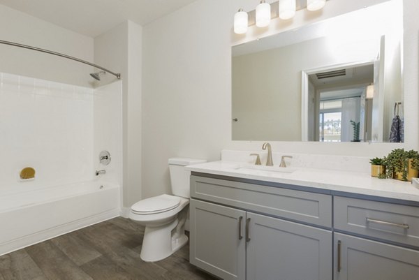 bathroom at CityScape at Lakeshore Apartments