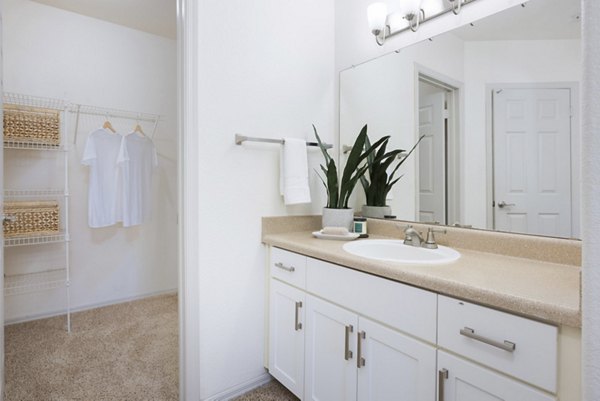 bathroom at CityScape at Lakeshore Apartments