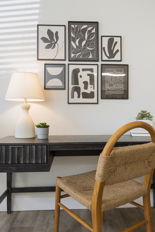 living room at CityScape at Lakeshore Apartments