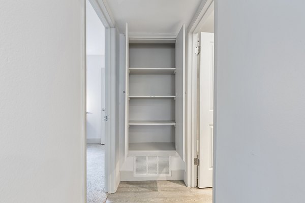 The Franciscan Apartments: Contemporary mid-rise luxury apartments in vibrant San Francisco neighborhood