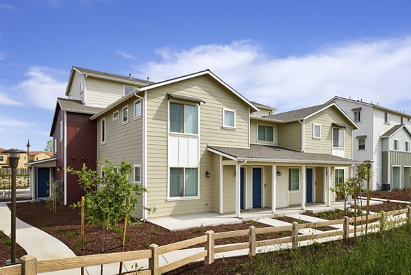 exterior at Blue Oak Apartments 