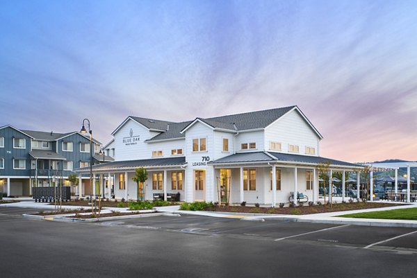 exterior at Blue Oak Apartments 