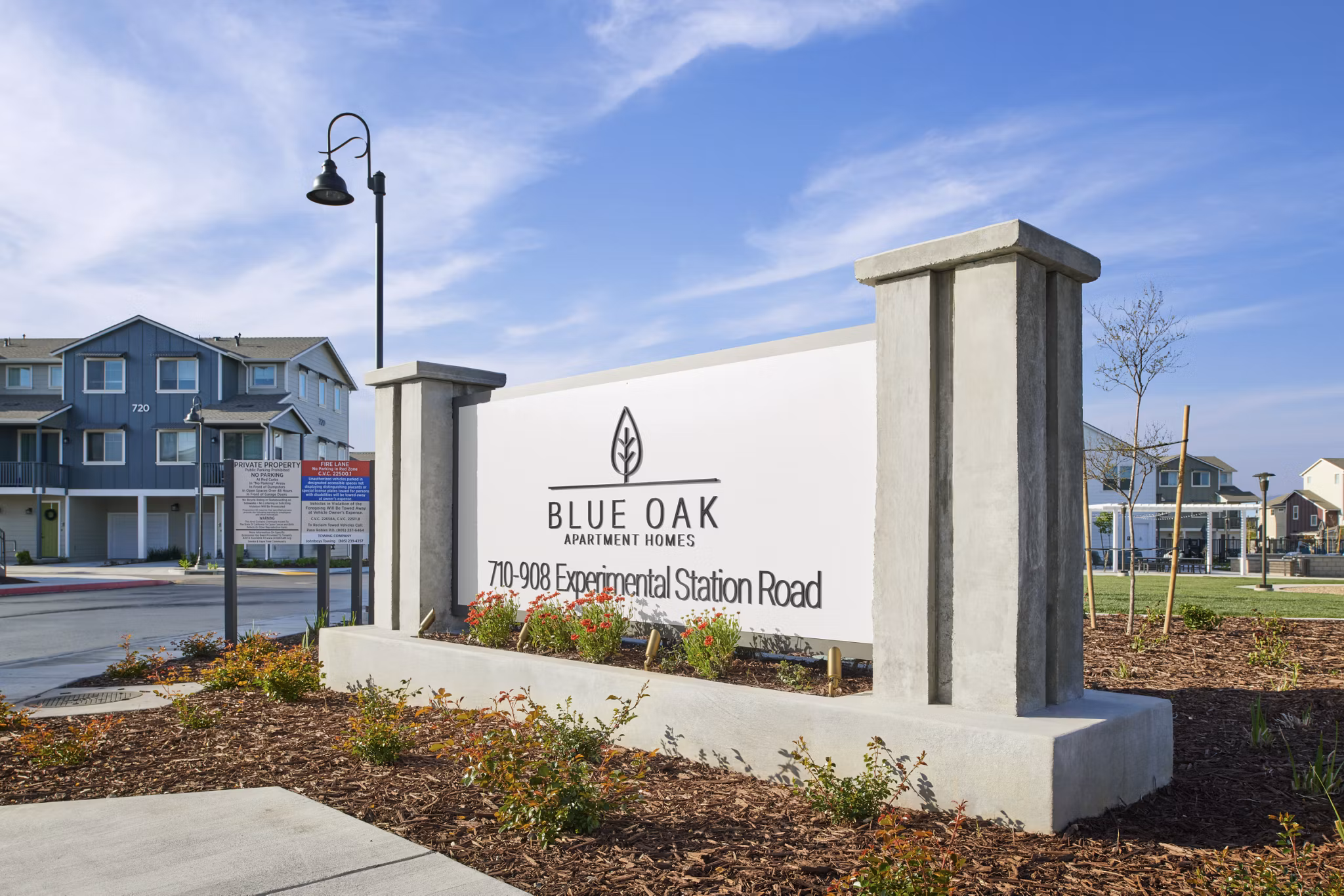 Blue Oak Apartments: Modern signage at luxury apartment complex