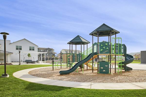 playground at Blue Oak Apartments 