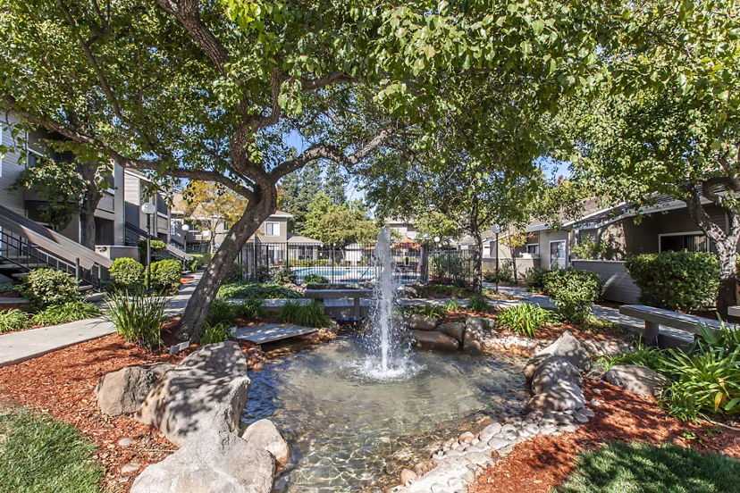 Monte Vista Apartments: Elegant architecture at luxury apartments in a desirable neighborhood