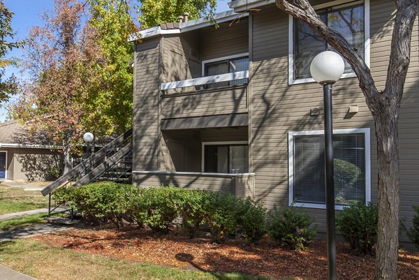 Monte Vista Apartments: Elegant building of luxury apartments in scenic location