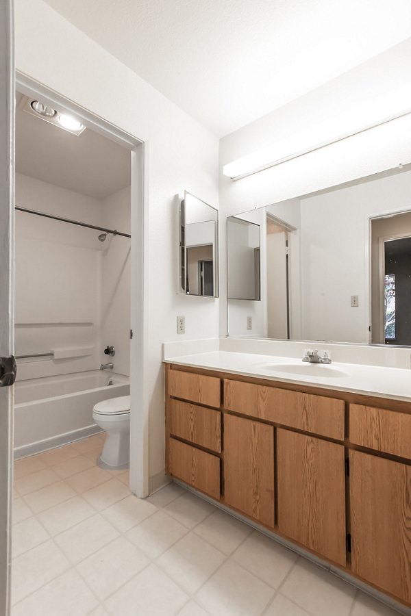 bathroom at Monte Vista Apartments