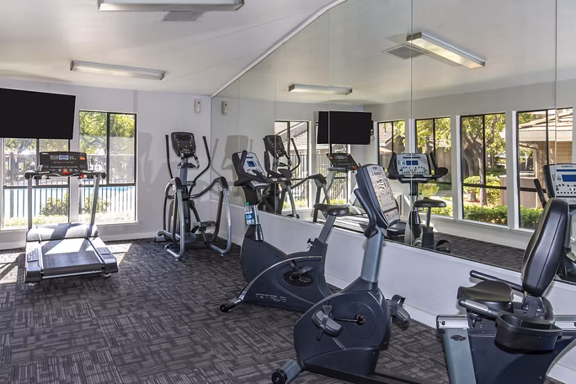State-of-the-art fitness center featuring modern equipment at Monte Vista Apartments