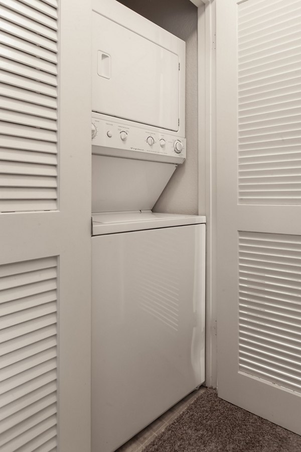 laundry room at Monte Vista Apartments