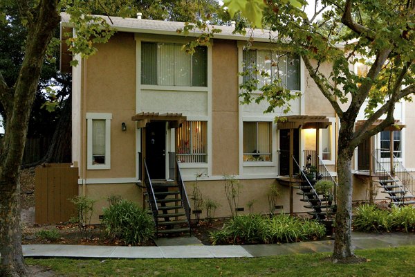 exterior building at Landing at Capitola Apartments