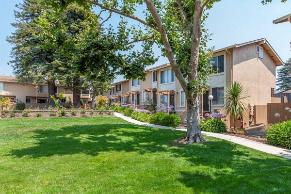 exterior building at Landing at Capitola Apartments