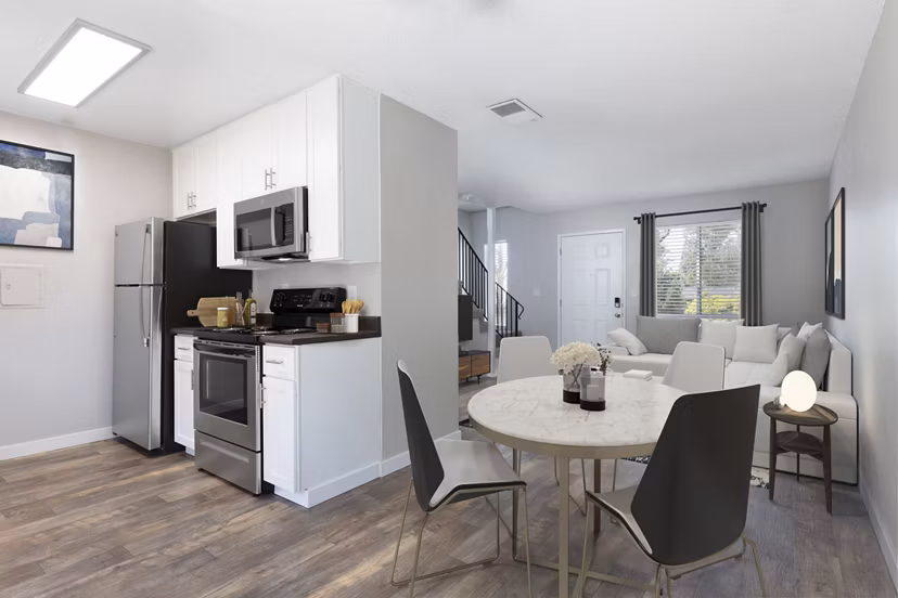 dining room at Landing at Capitola Apartments