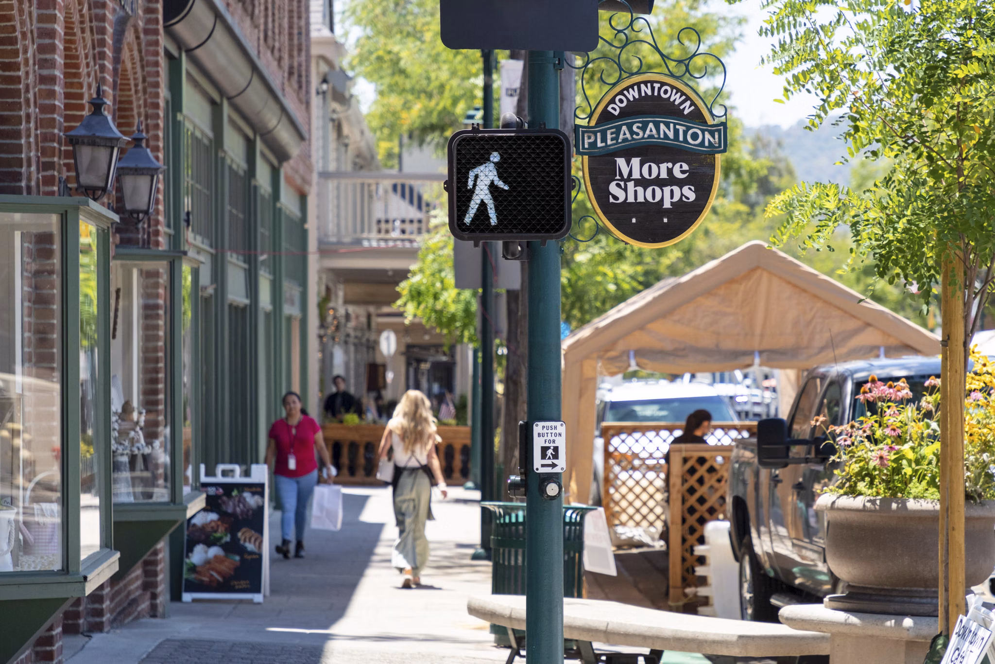 neighborhood at Civic Square Apartments