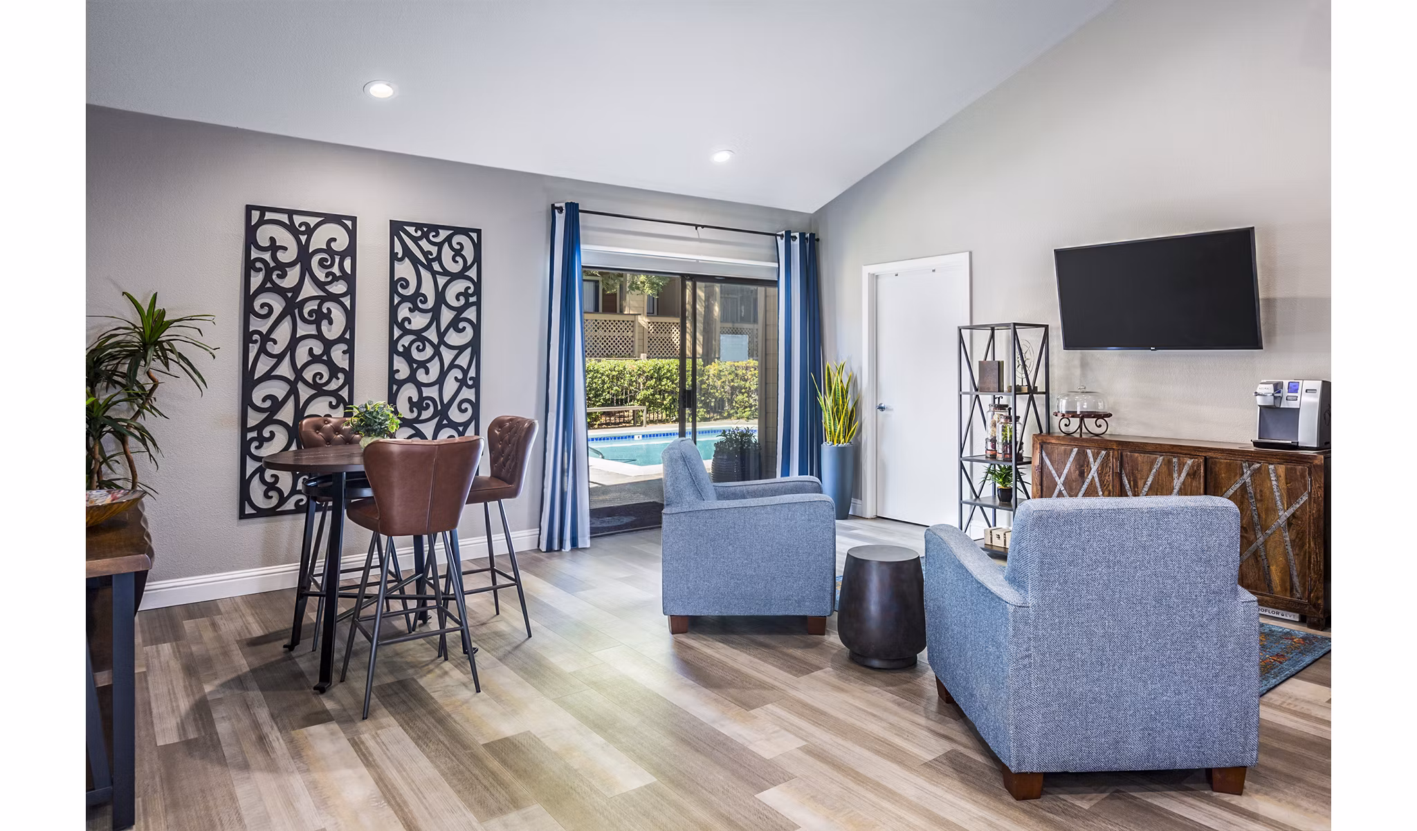 Contemporary clubhouse lobby with elegant decor at Vista Oaks Apartments