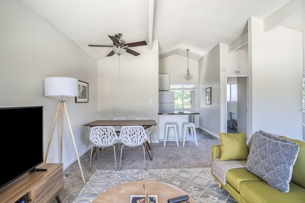 clubhouse at Westcliffe Trail Apartments 