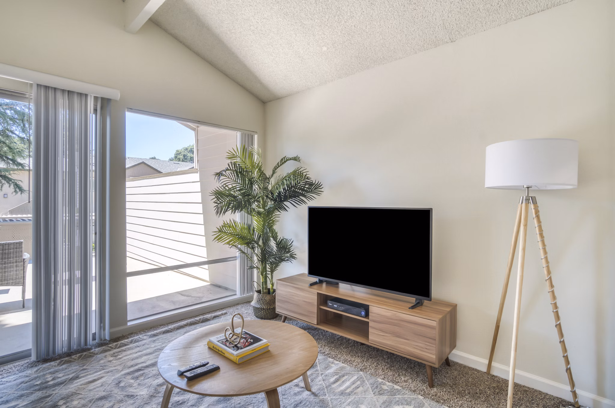 clubhouse at Westcliffe Trail Apartments 