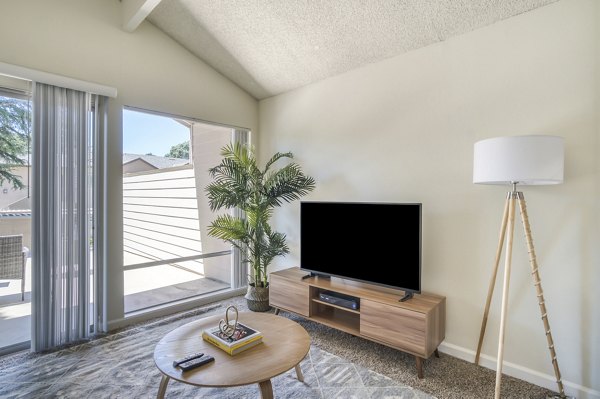 clubhouse at Westcliffe Trail Apartments 
