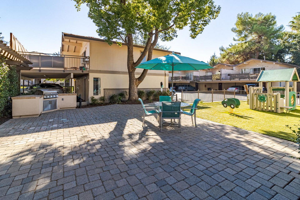 grill area at Westcliffe Trail Apartments 