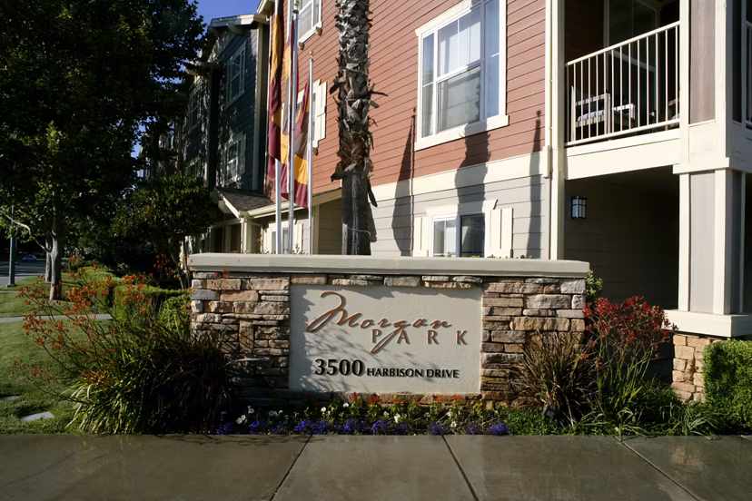 Morgan Park Apartments: Contemporary faÃ§ade of luxury high-rise in urban setting, highlighting premium living near amenities