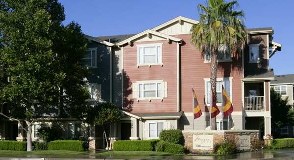 building at Morgan Park Apartments