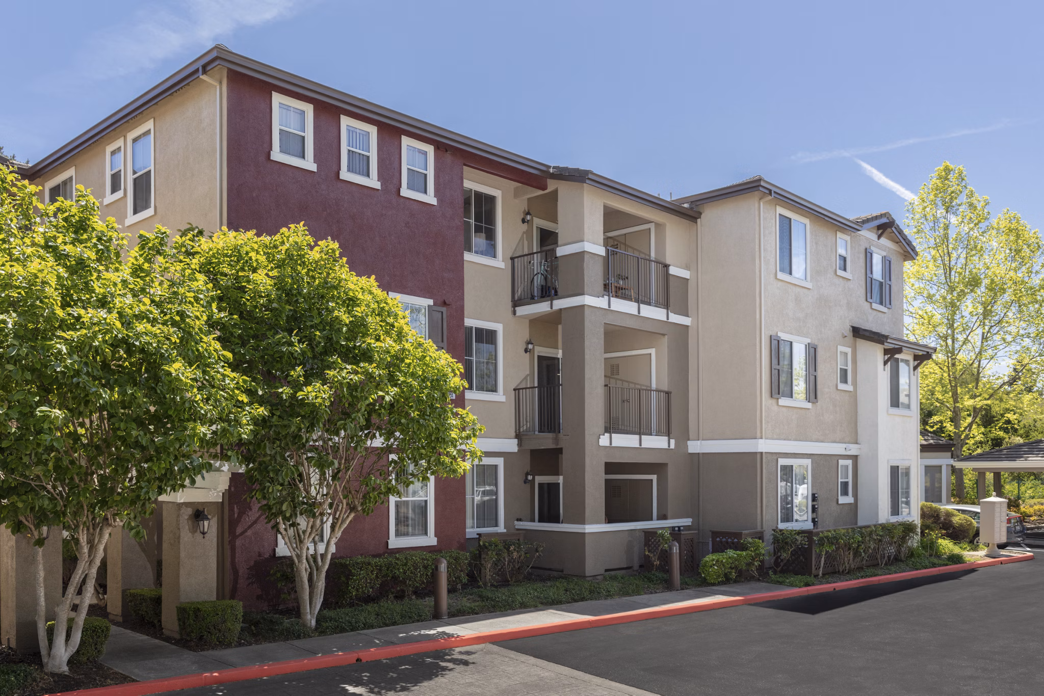 Park Place Apartments: Luxurious modern apartments in prime location