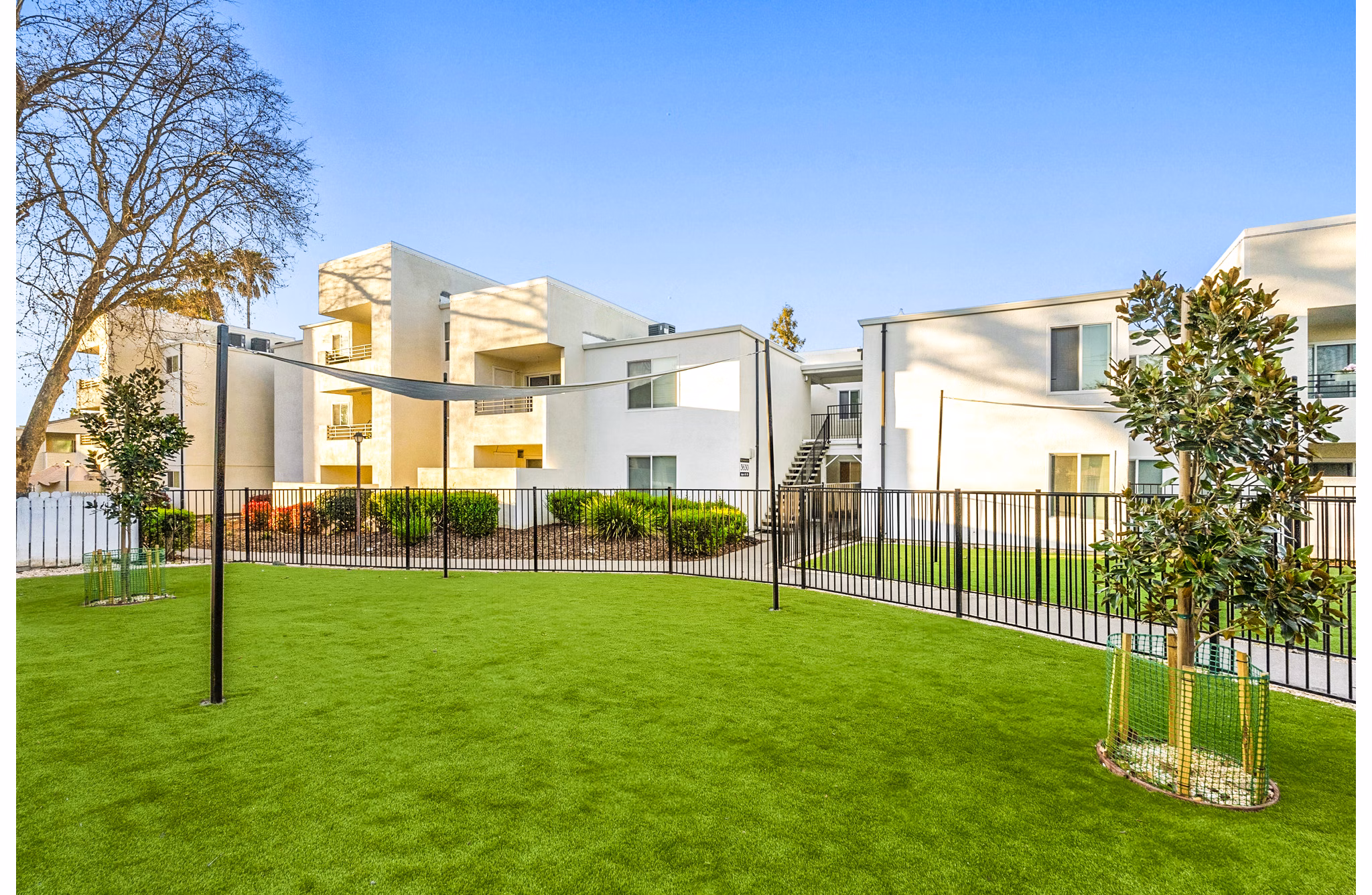 Kensington Apartments: Dog park with agility equipment for residents' pets