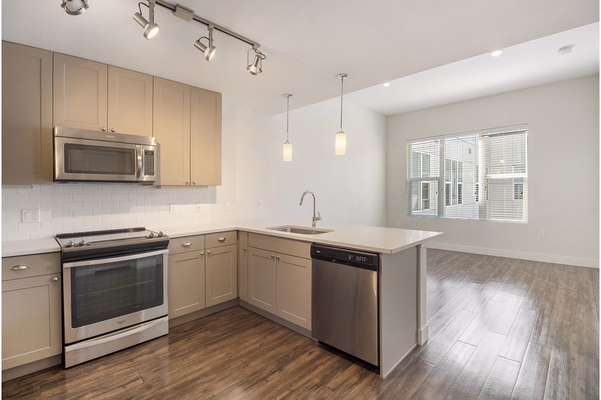 Kitchen at Highlands 32 Apartments