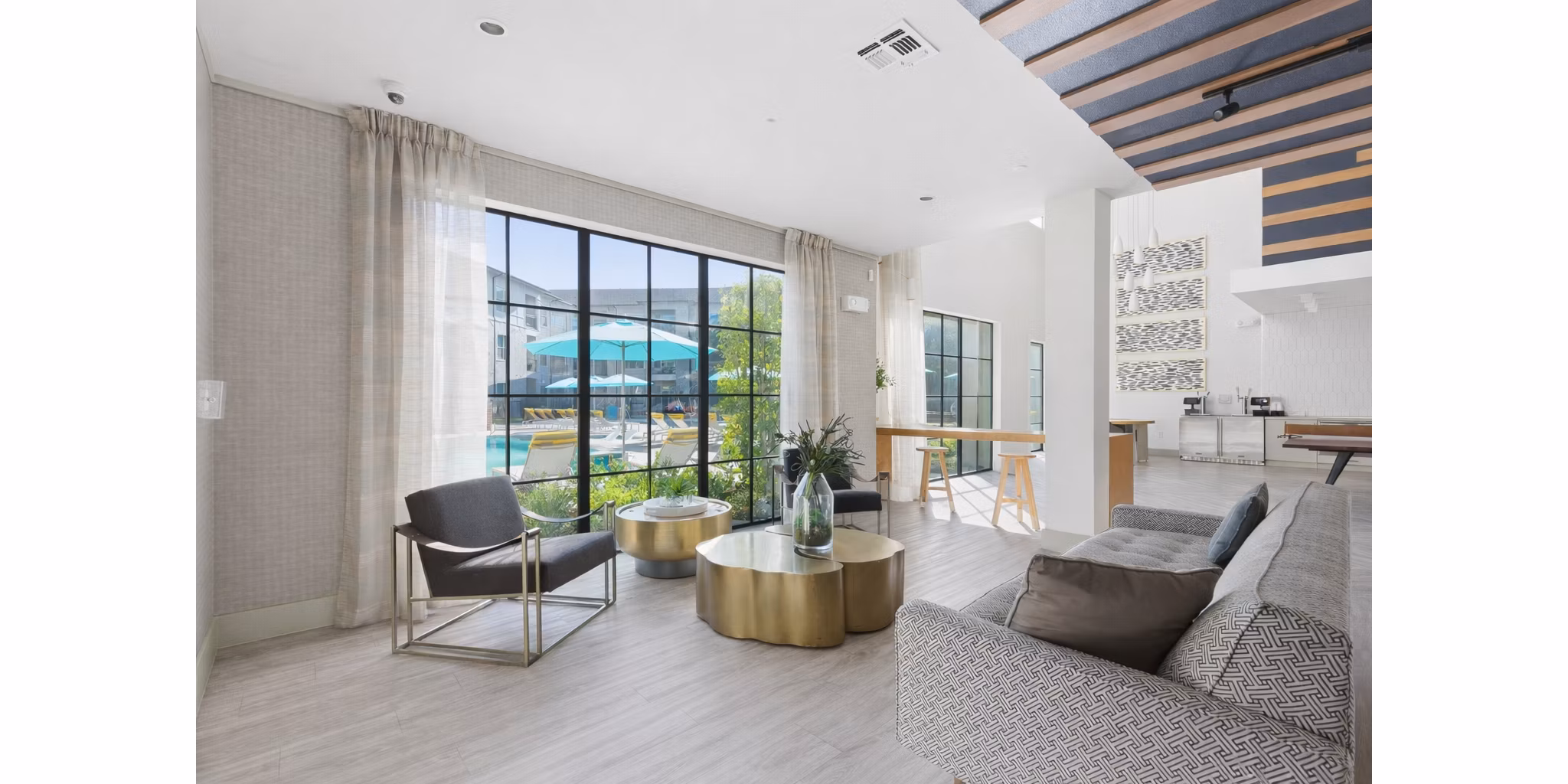 clubhouse at The Sterling at Oak Hills Apartments