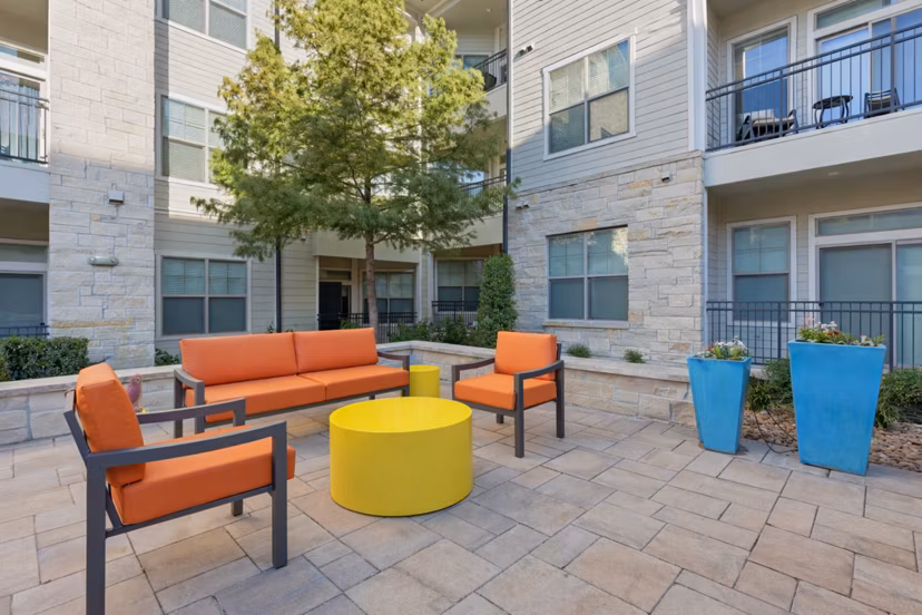 patio at The Sterling at Oak Hills Apartments