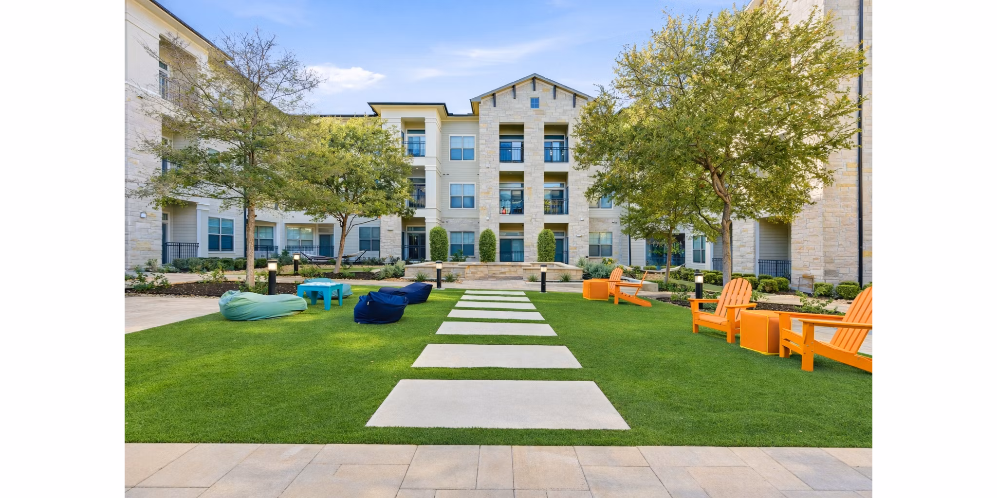patio at The Sterling at Oak Hills Apartments