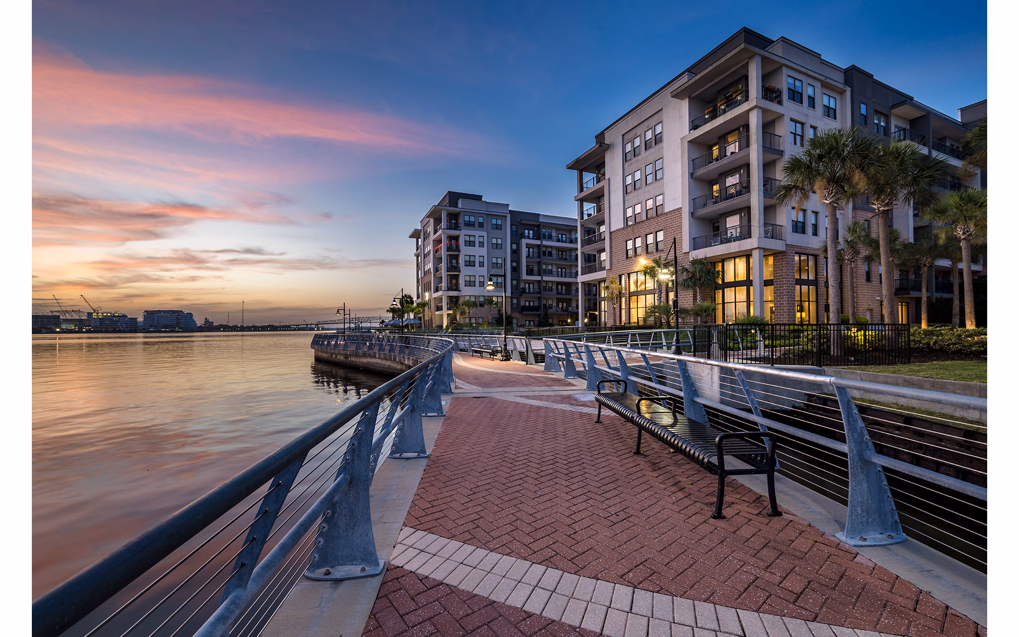 exterior at River House Apartments 