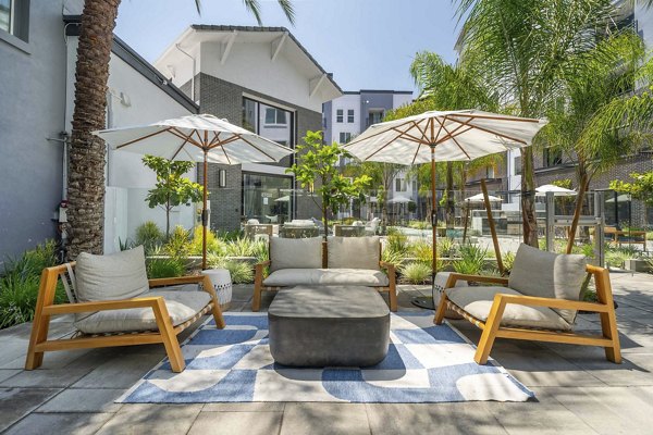 Eton at Warner Center: Stylish luxury apartments in Woodland Hills