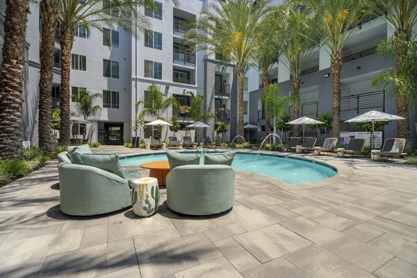 Eton at Warner Center: Luxury garden-style apartments in Woodland Hills