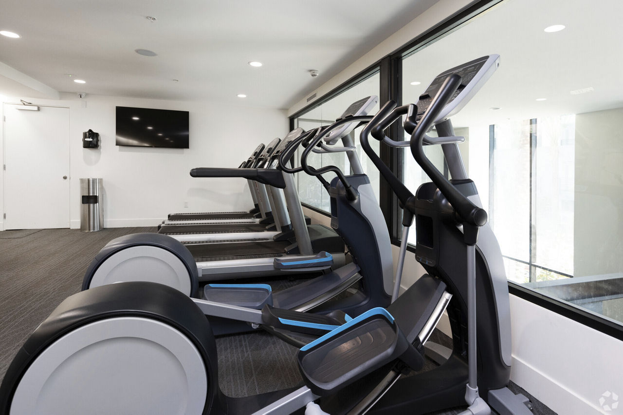 Gym at Eton At Warner Center (4 of 4)