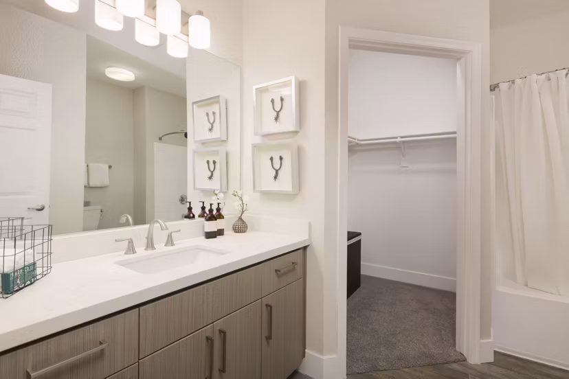 bathroom at Adobe Ridge Apartments 