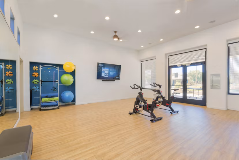 fitness center at Adobe Ridge Apartments 