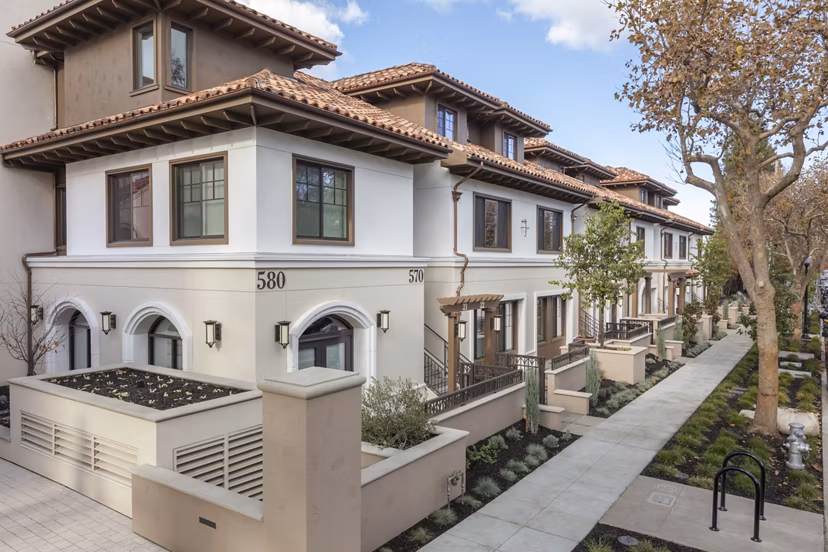 599 Castro Apartments: Elegant view of luxury apartments in San Francisco's vibrant Castro District