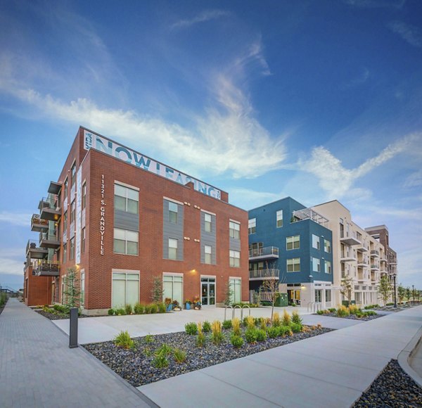 Vida at Daybreak: Contemporary building of luxury apartments in vibrant South Jordan
