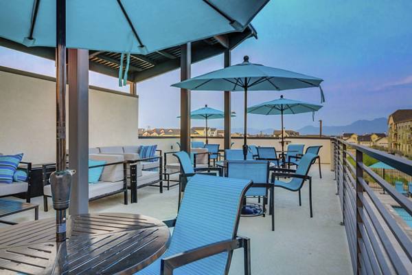 at Vida at Daybreak Apartments
