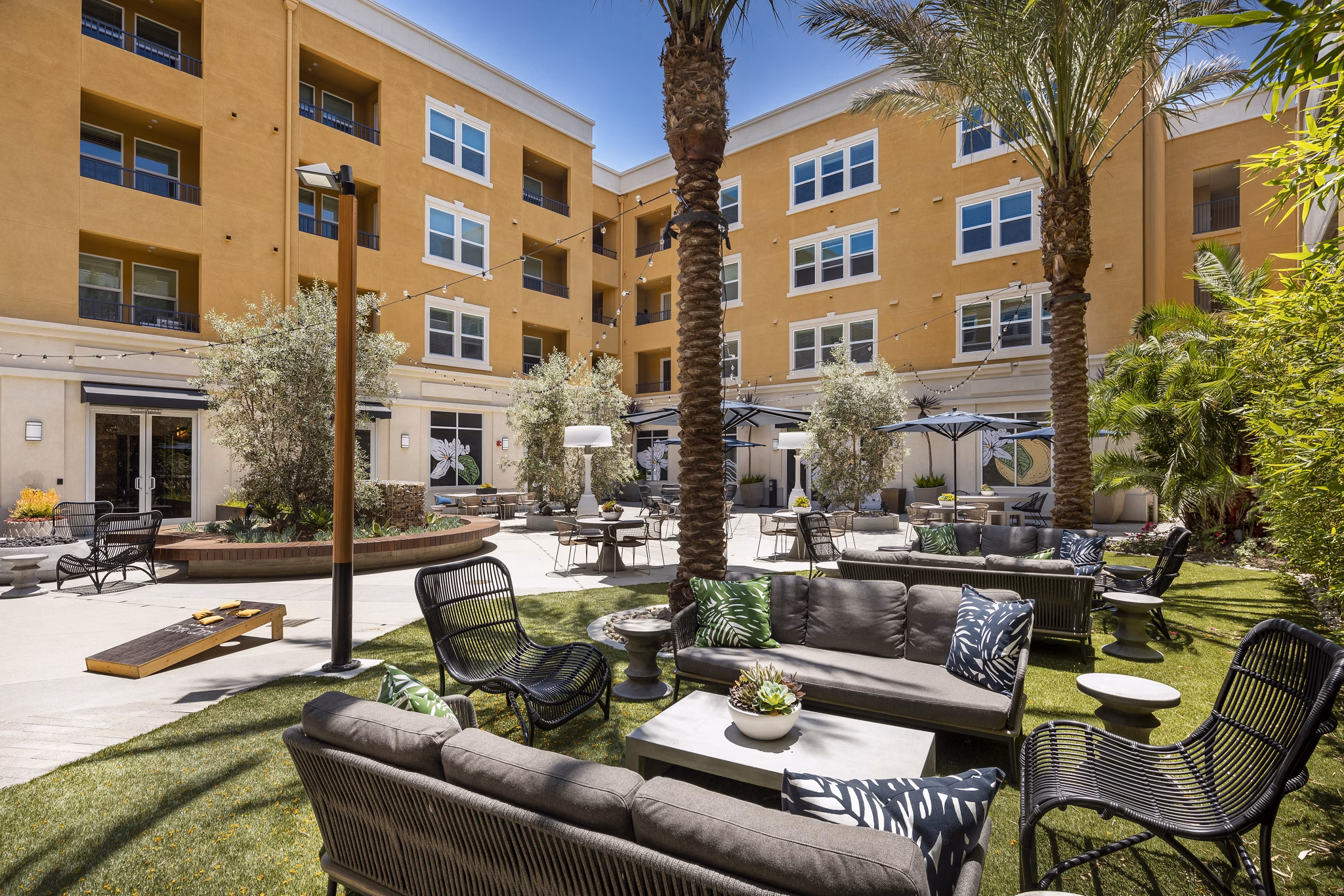 Lex CTR City Apartments: Lush landscaped courtyard feature in luxury apartments, perfect for relaxing in the heart of the city