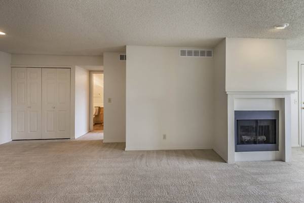 living room at Dartmouth Woods Apartments