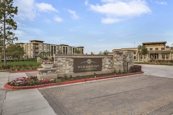 exterior at Highpoint at Cypresswood Apartments