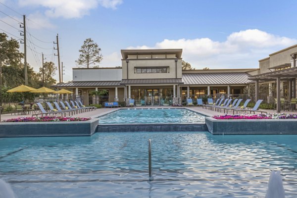 pool at Highpoint at Cypresswood Apartments