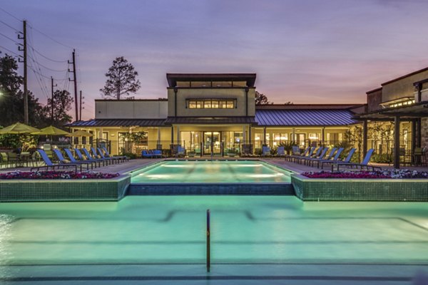 pool at Highpoint at Cypresswood Apartments