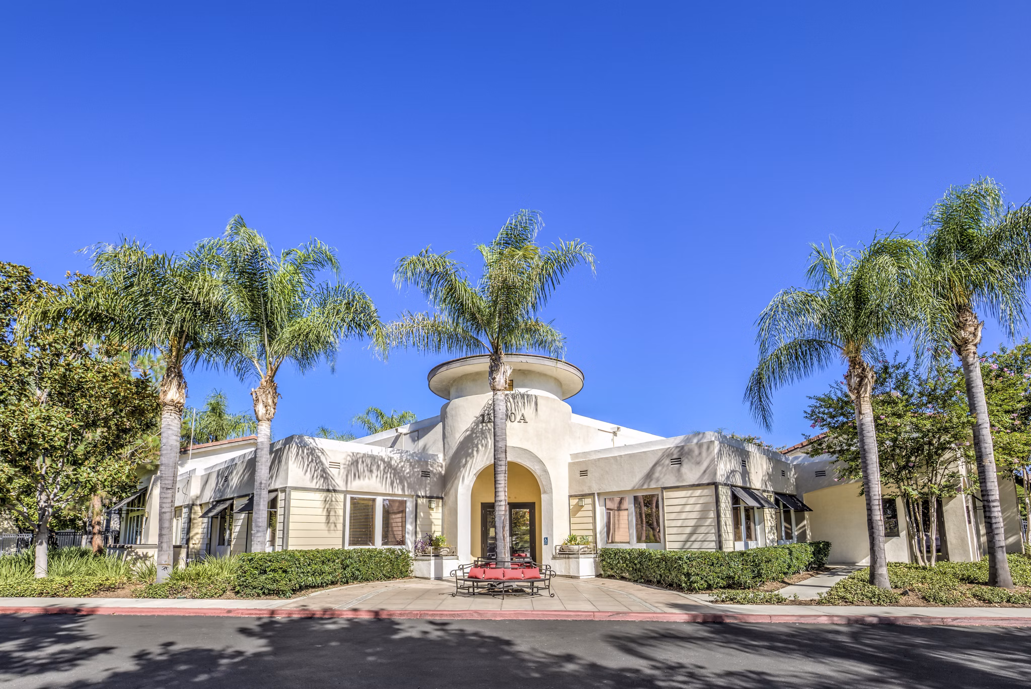 Ironwood North: Elegant of luxury apartments in sunny Scottsdale