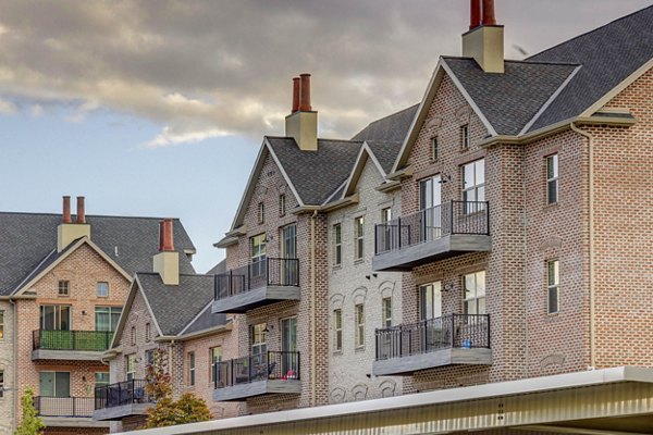 Park East Apartments: Luxury high-rise apartments in vibrant city neighborhood